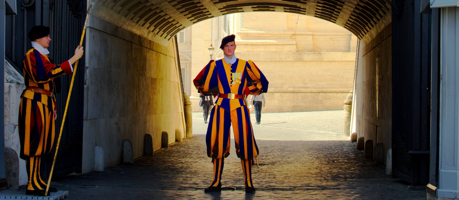 What is the name of the group of guards protecting the Pope?