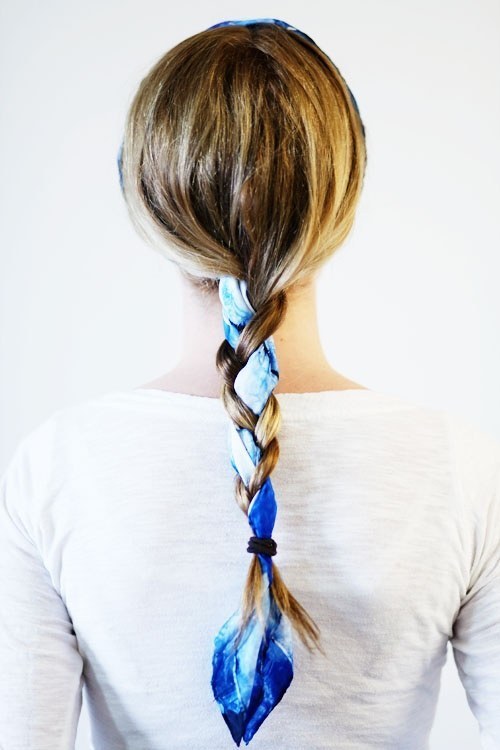 15 Cute and Easy Hairstyles Anyone With Long Hair Will ... (500 x 750 Pixel)
