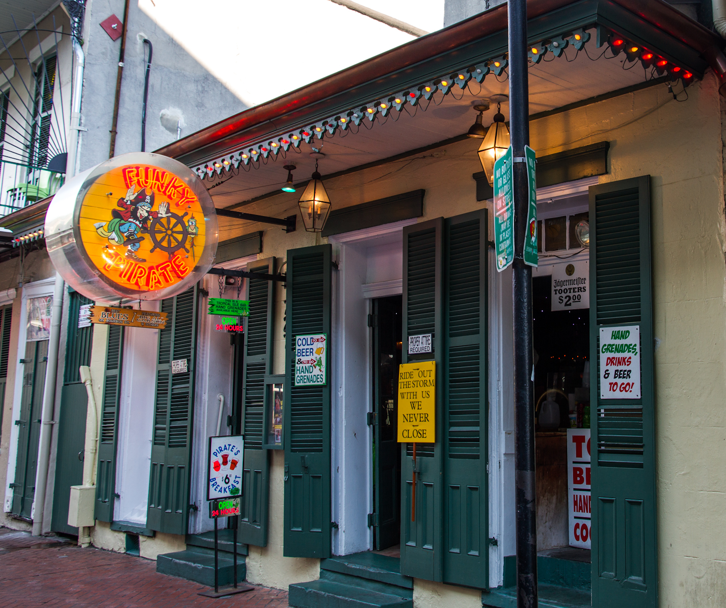 The Only New Orleans Bar Guide You'll Ever Need Where Y'at