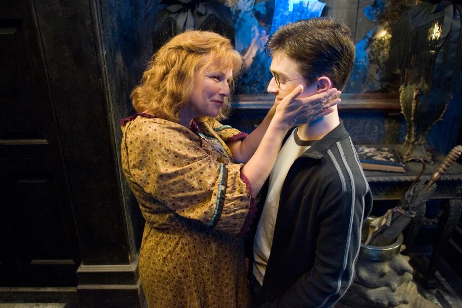 What's your fav Molly Weasley moment from the Harry Potter series? Fandom