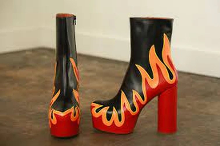 Making DIY platform shoes for a Sapnap cosplay, don't know what design to do. Fandom