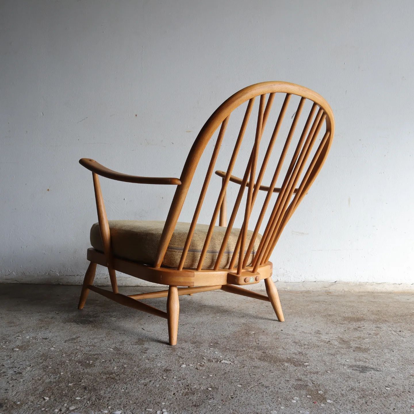 MidCentury rare and highly collectible genuine Ercol 203 easy chair