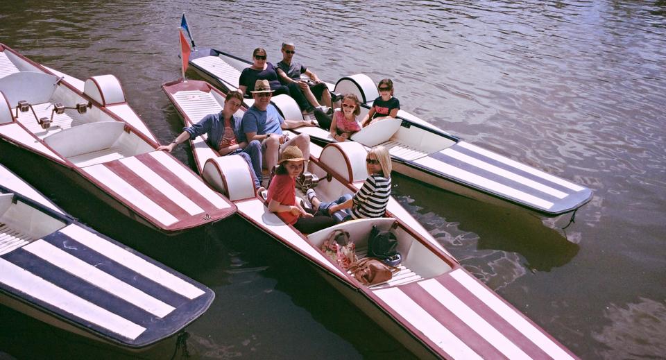 Paddle and Electric Punts, Boat Hire, Newbridge, Oxfordshire
