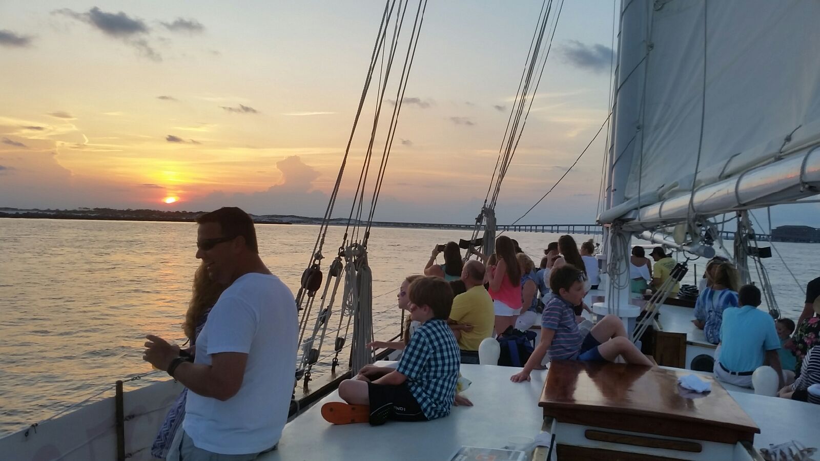 AJs has Sunset & Dolphin Cruises, Sailing, & Snorkeling in Destin Fl.