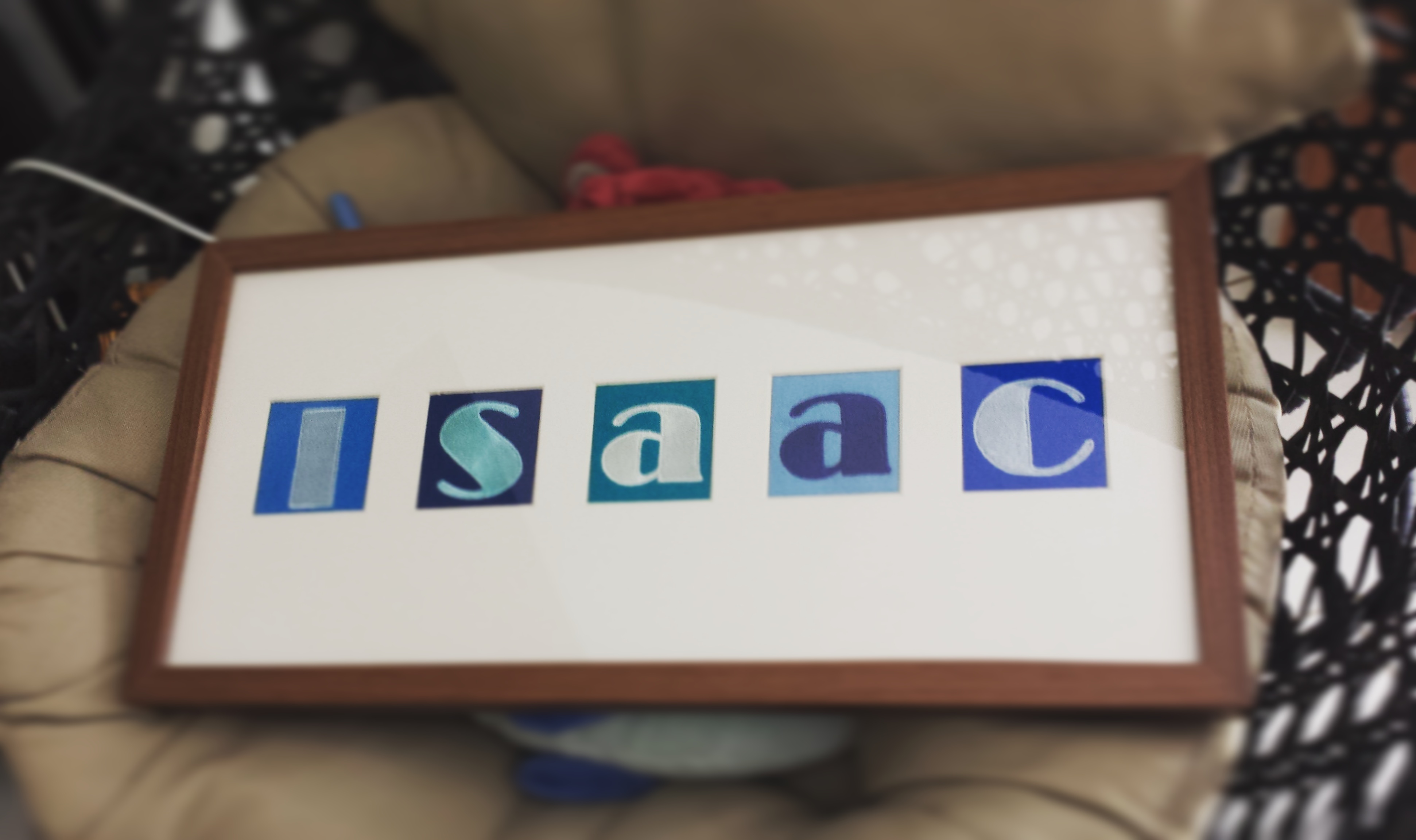 Little Stitches UAE personalised gifts, baby hampers, name frames