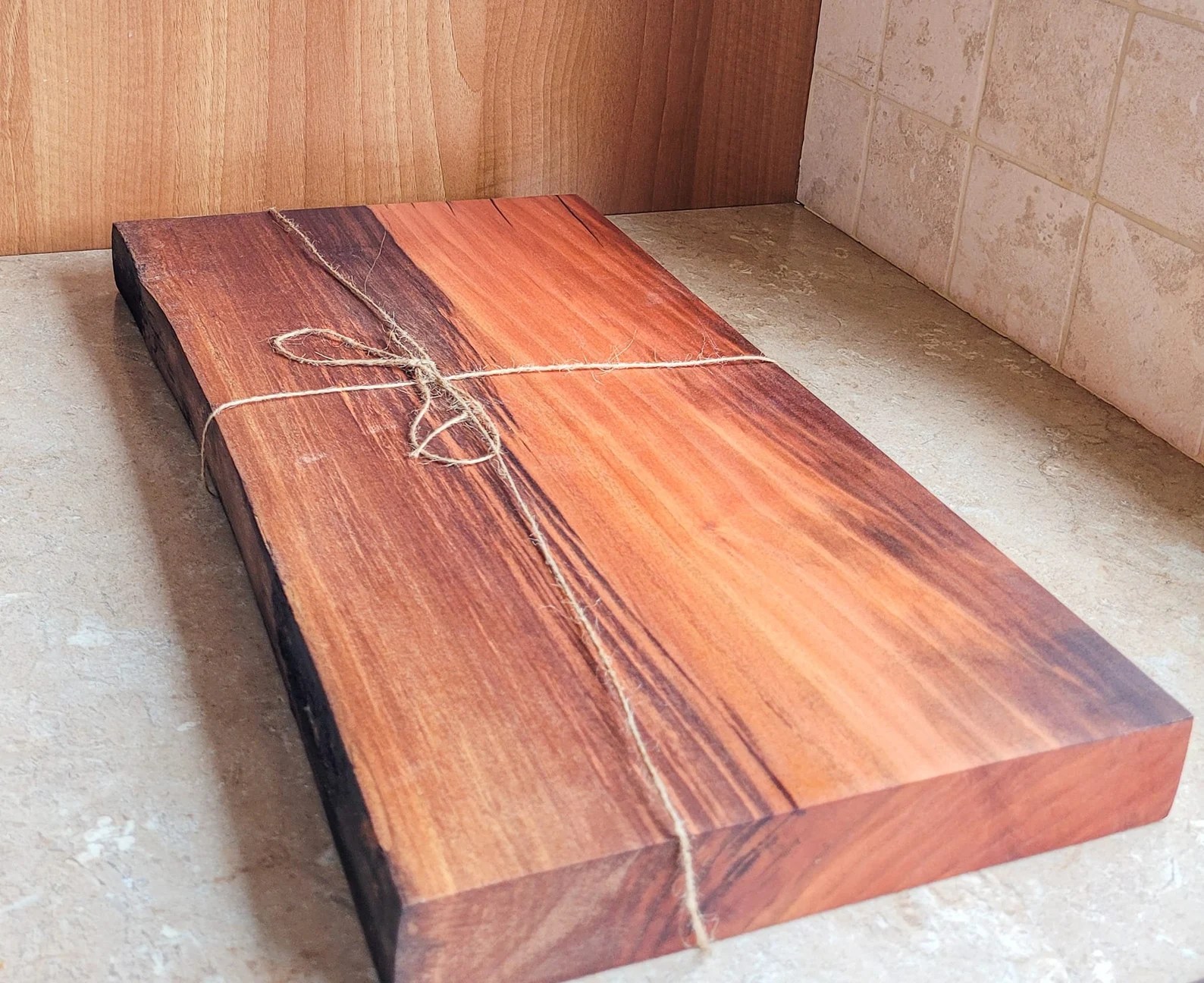 Live edge Chopping board Sycamore Heartwood butcher block cutting board