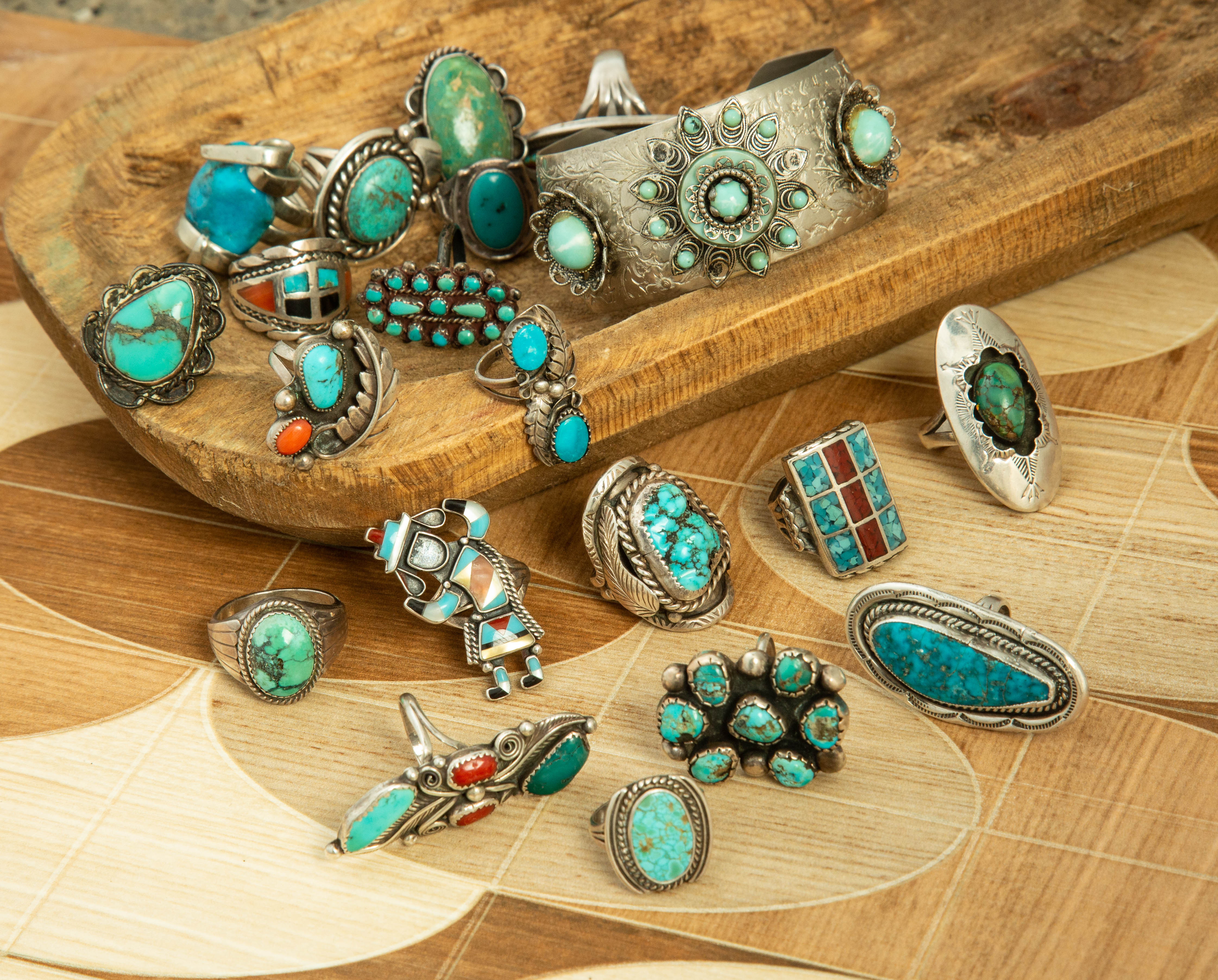 Online Costume Jewelry Auction APRIL 2030, 2020 Garth's