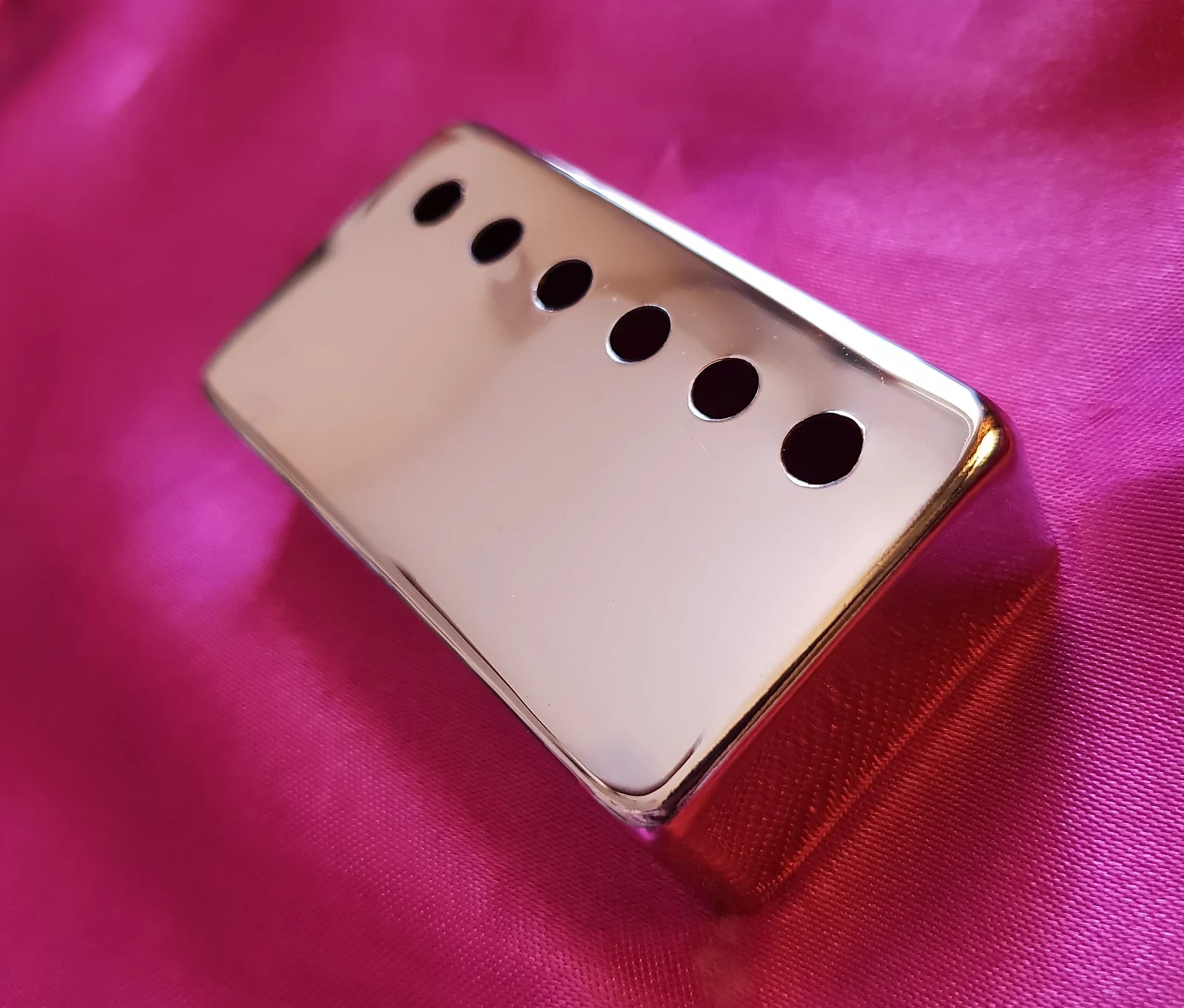 ☆SOLD☆ Epiphone Humbucker Pickup Cover 1998 Chrome Cushmic Sounds