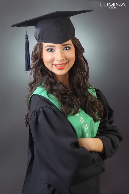 Foto De Graduacion Con Toga foto de