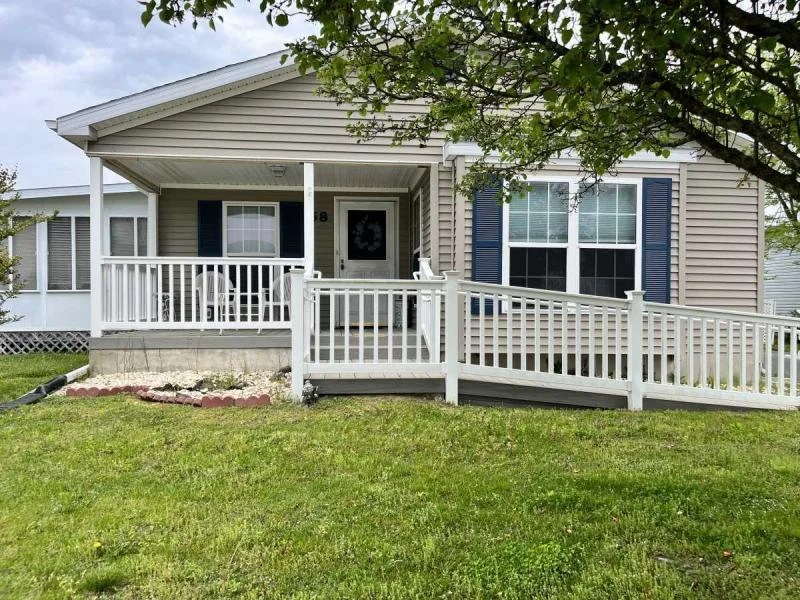 PERRYS LAKE HOMES FOR SALE Davis Enterprises