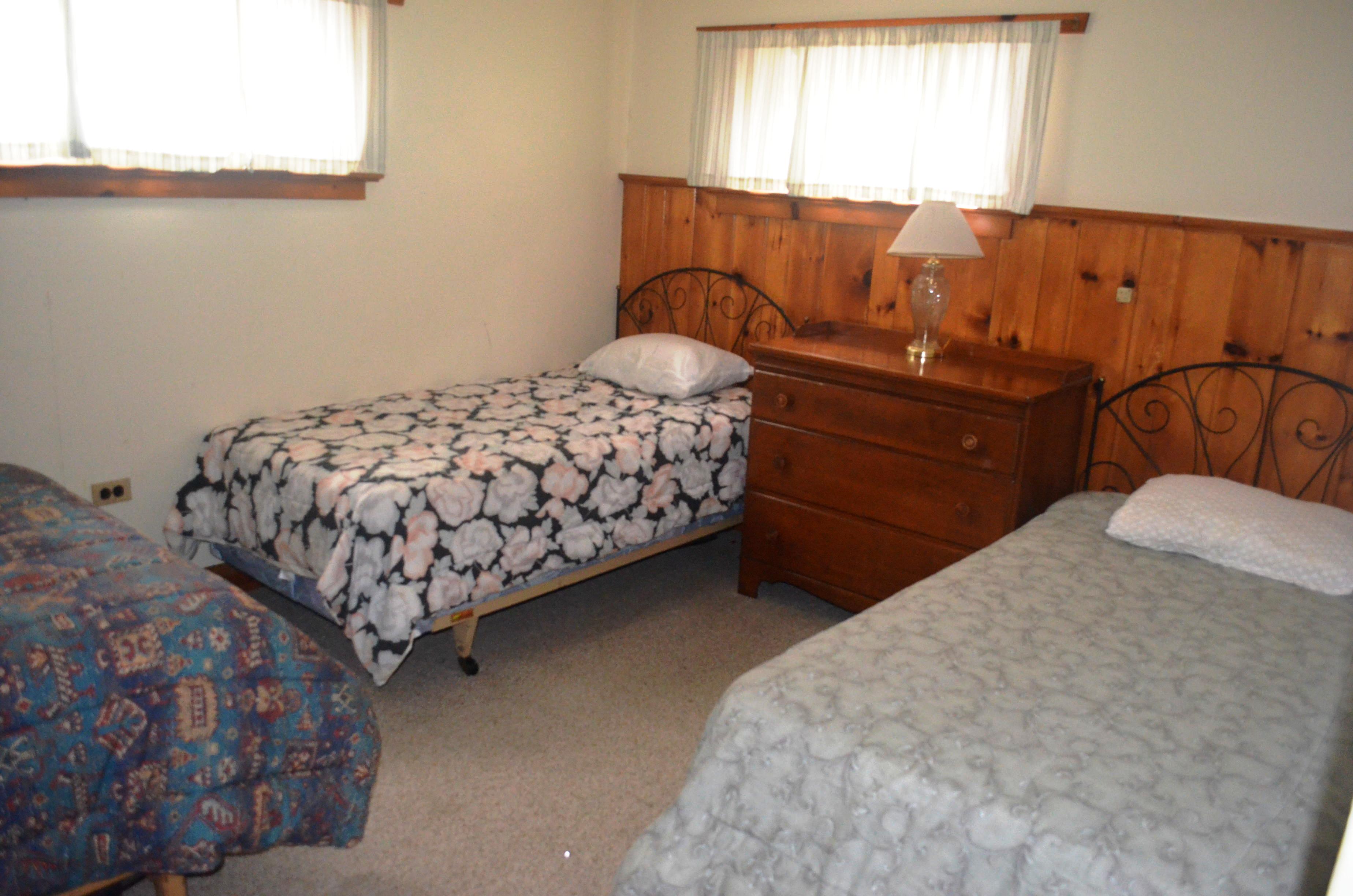 Cottages and Rates Lakefront Cottages Poconos, Pennsylvania