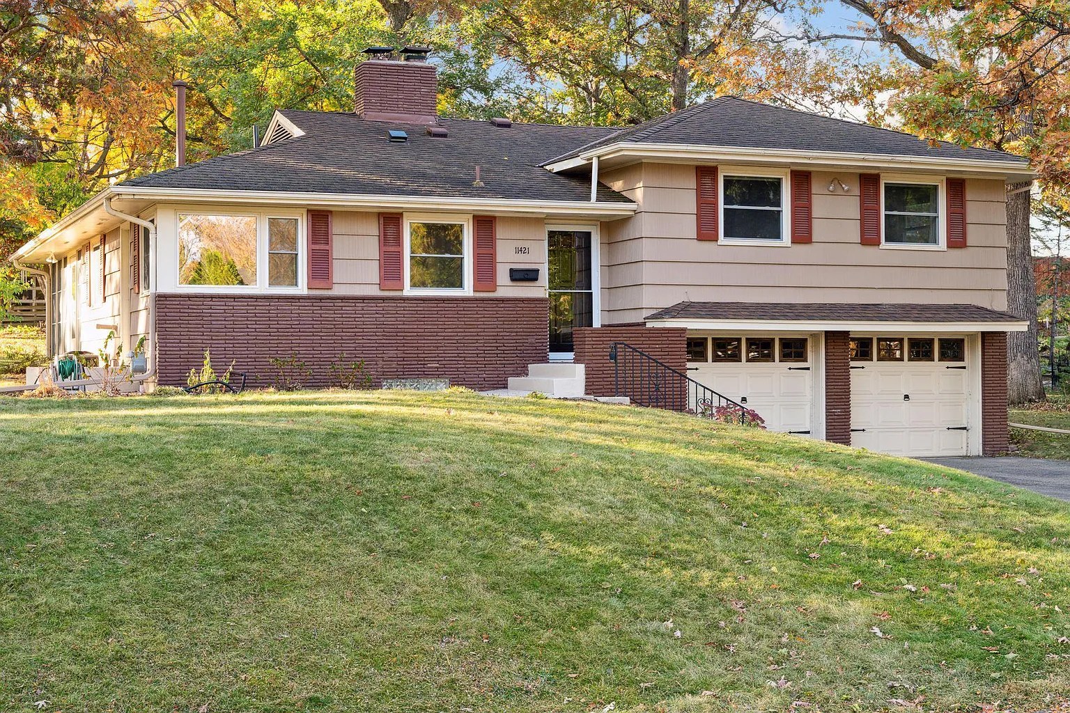 11421 Oakvale Road CharlieNeimeyer