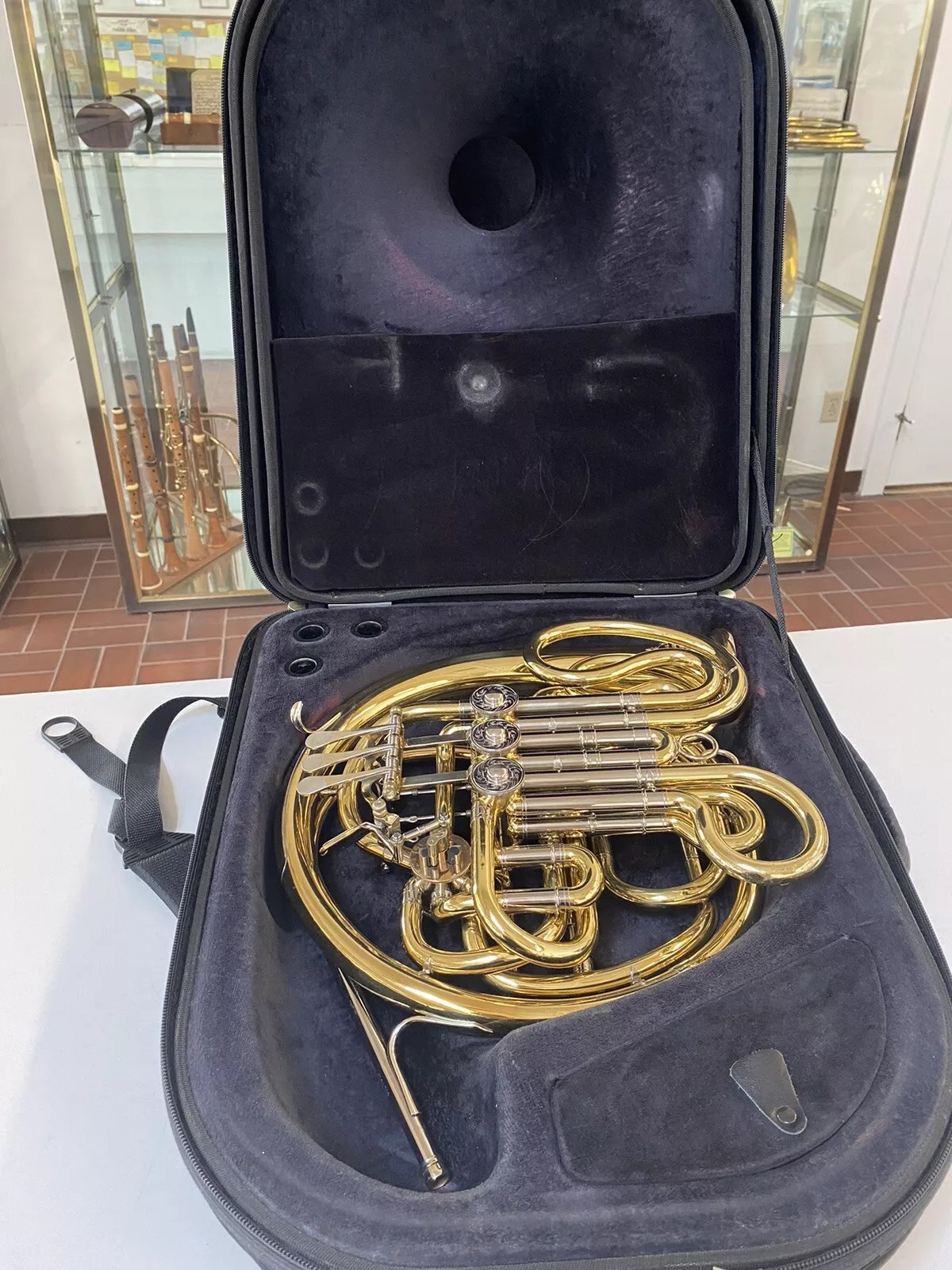 Used Alexander 103MAL Double French Horn in Yellow Brass;with Jakob
