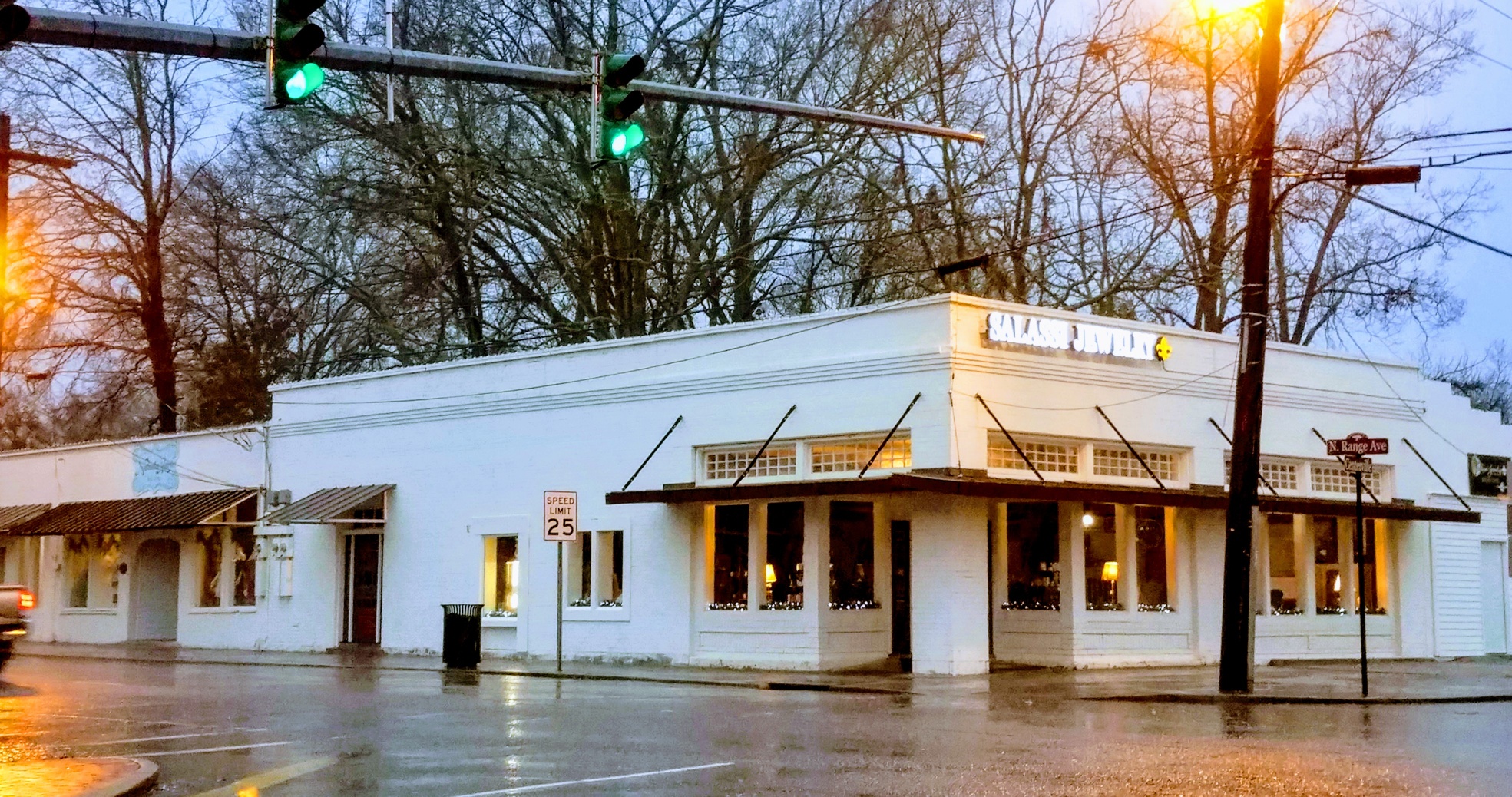 Art, Gifts & More dsantiquevillage