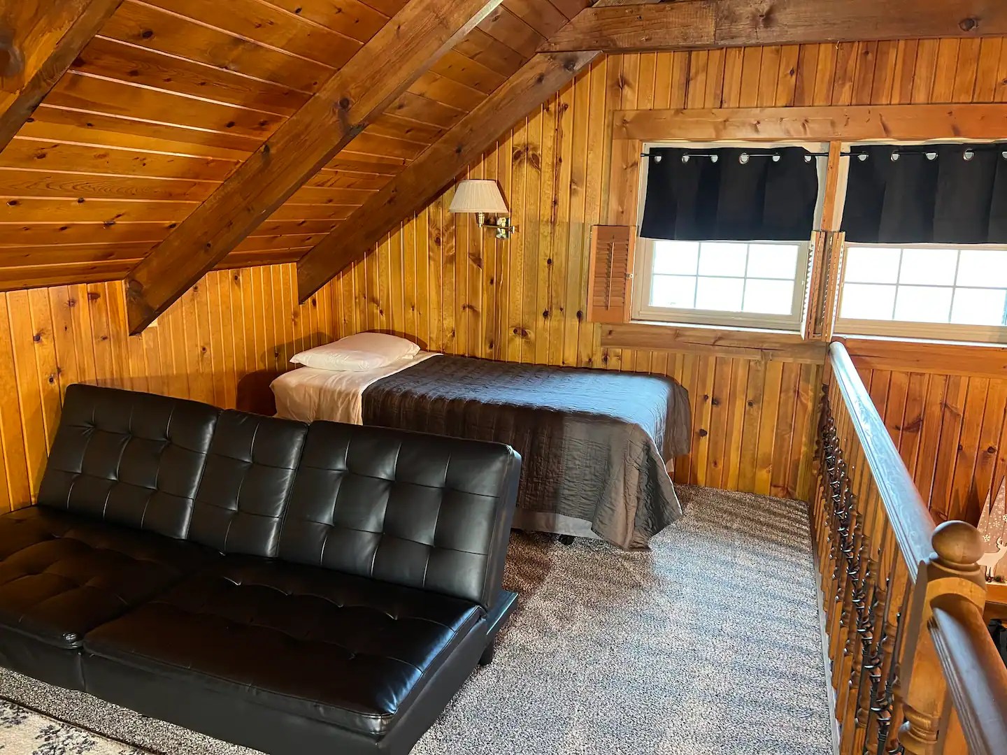 Main Cabin Cozy Perrysburg Cabins