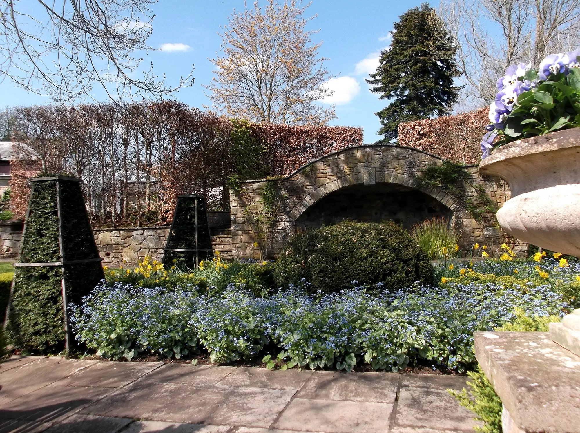 Bidford On Avon and District Garden Society and The Crawford Memorial Hall