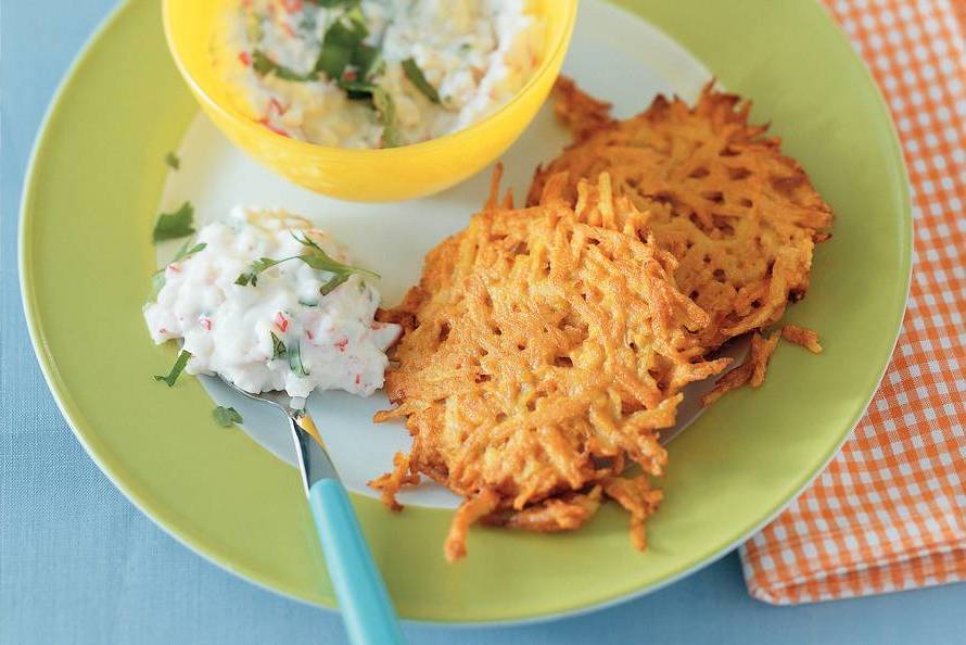 Surimi salatası ile havuç burger Yemeke