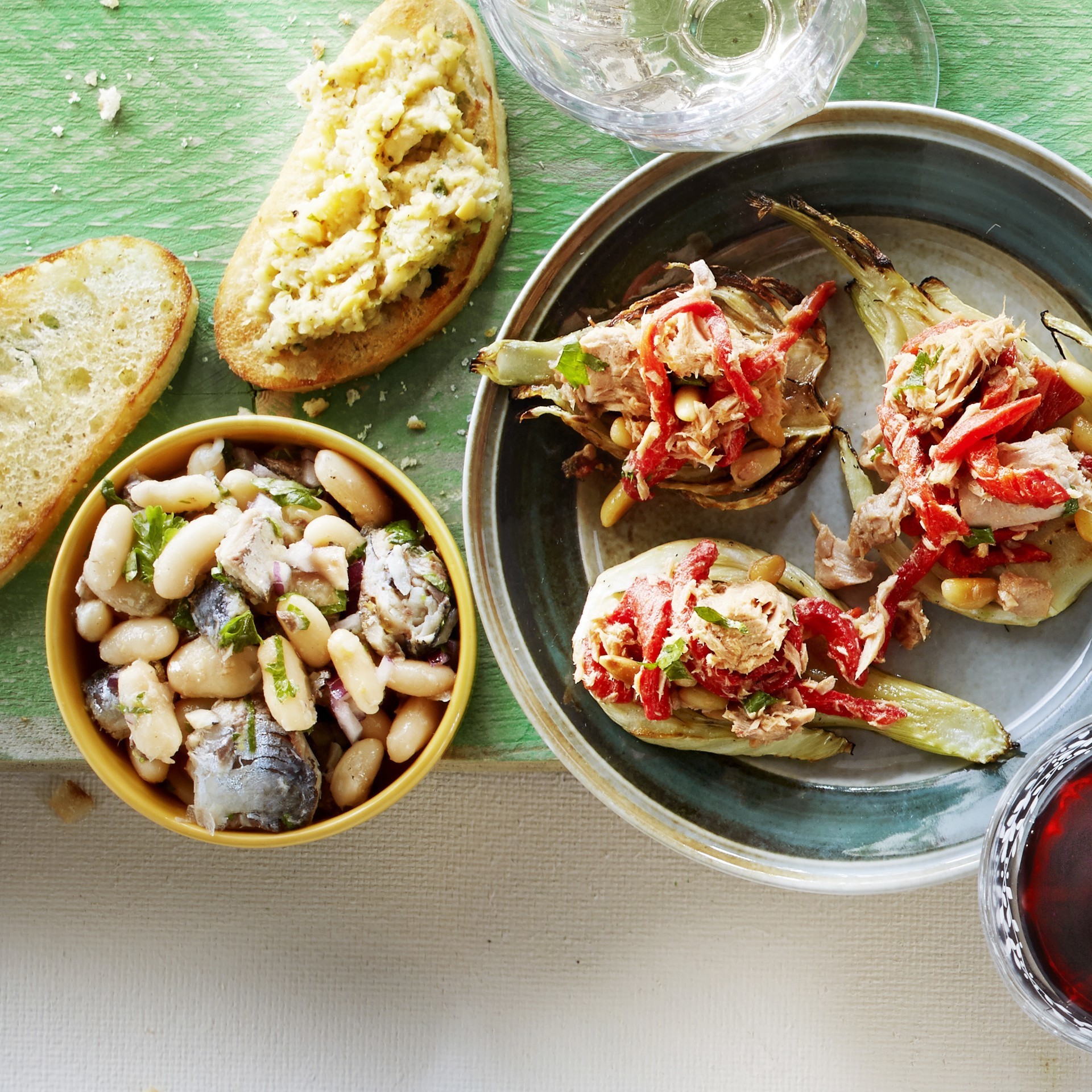 Insalate sardalye ile beyaz fasulye Yemeke