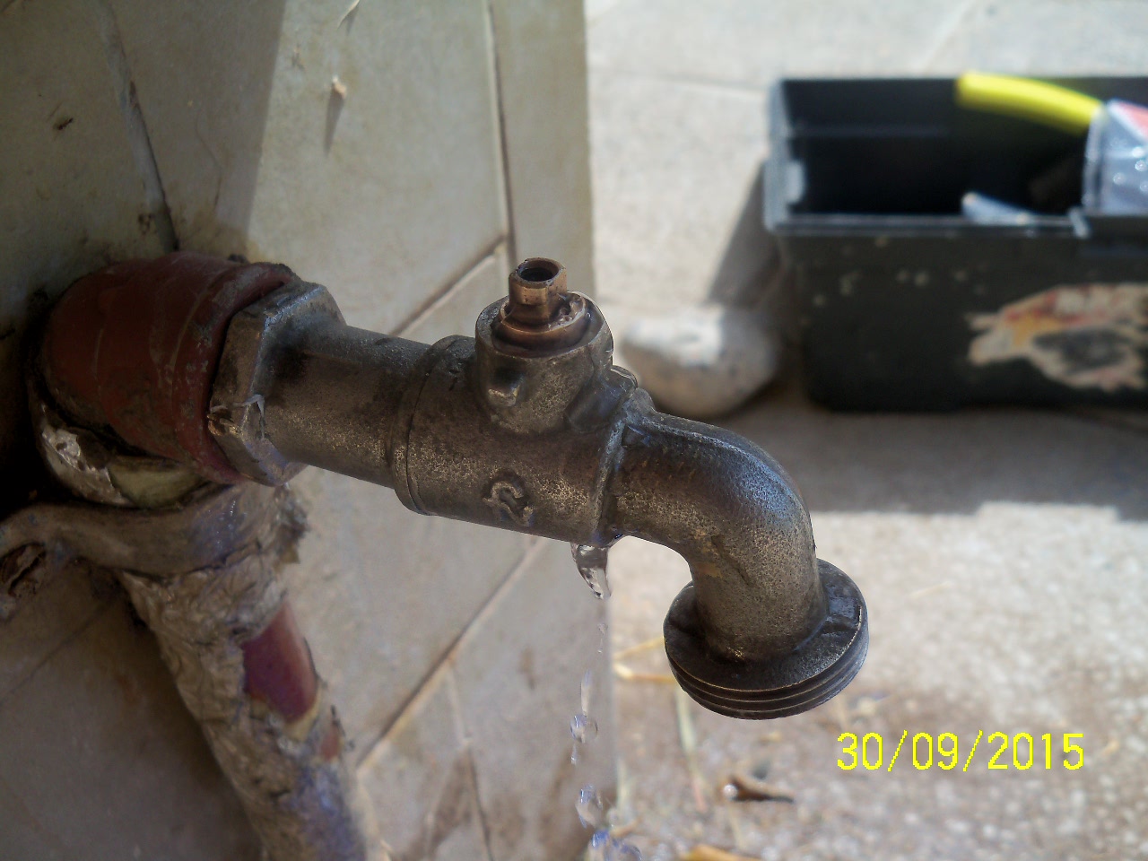 grifo pierde agua