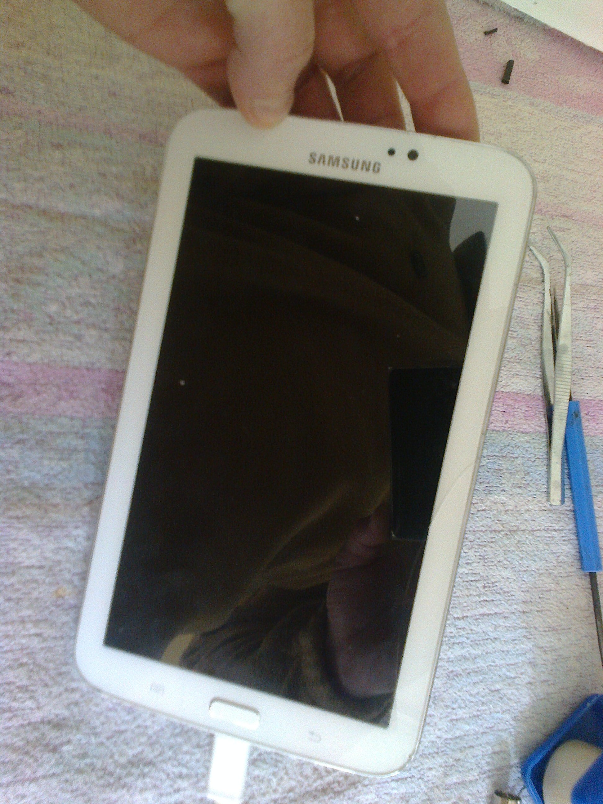 Tablet Samsung, mod SMT210, no enciende (Muerta)