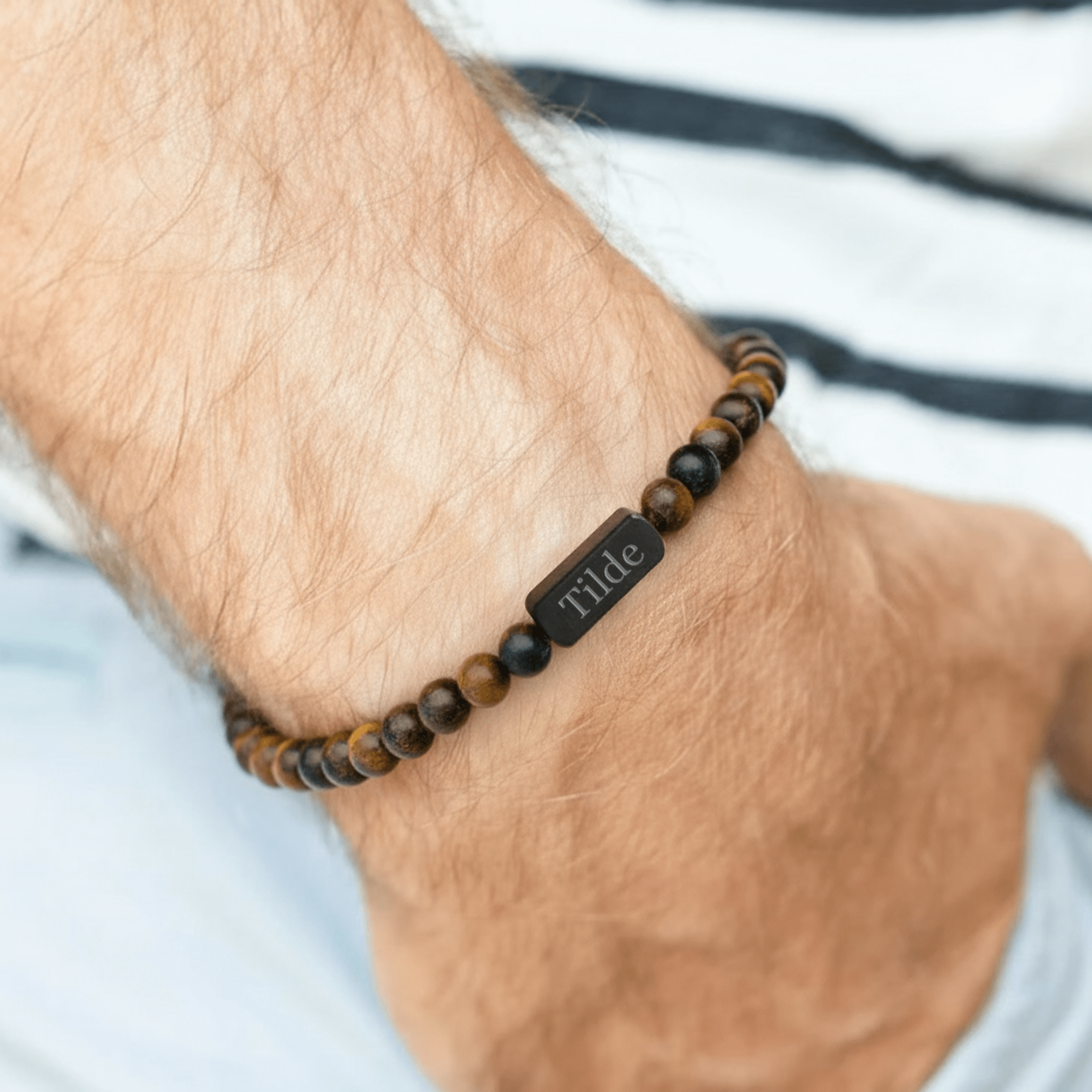 Personligt armbånd med ædelsten – Brun – M – 6mm