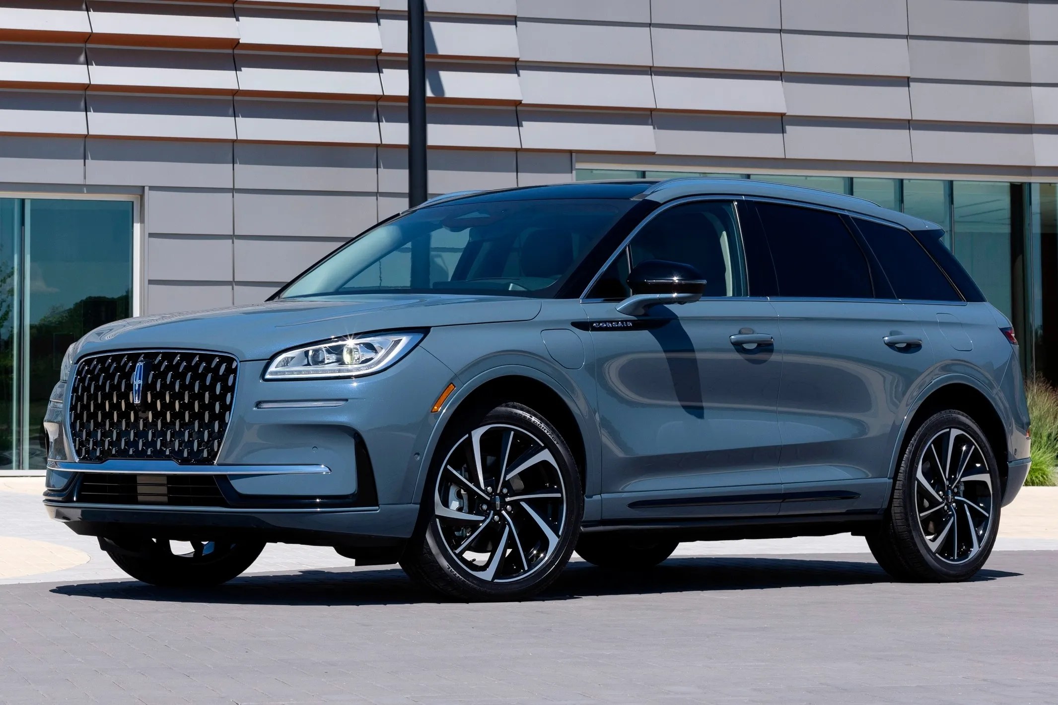 2024 Lincoln Corsair Hybrid Review CarBuzz