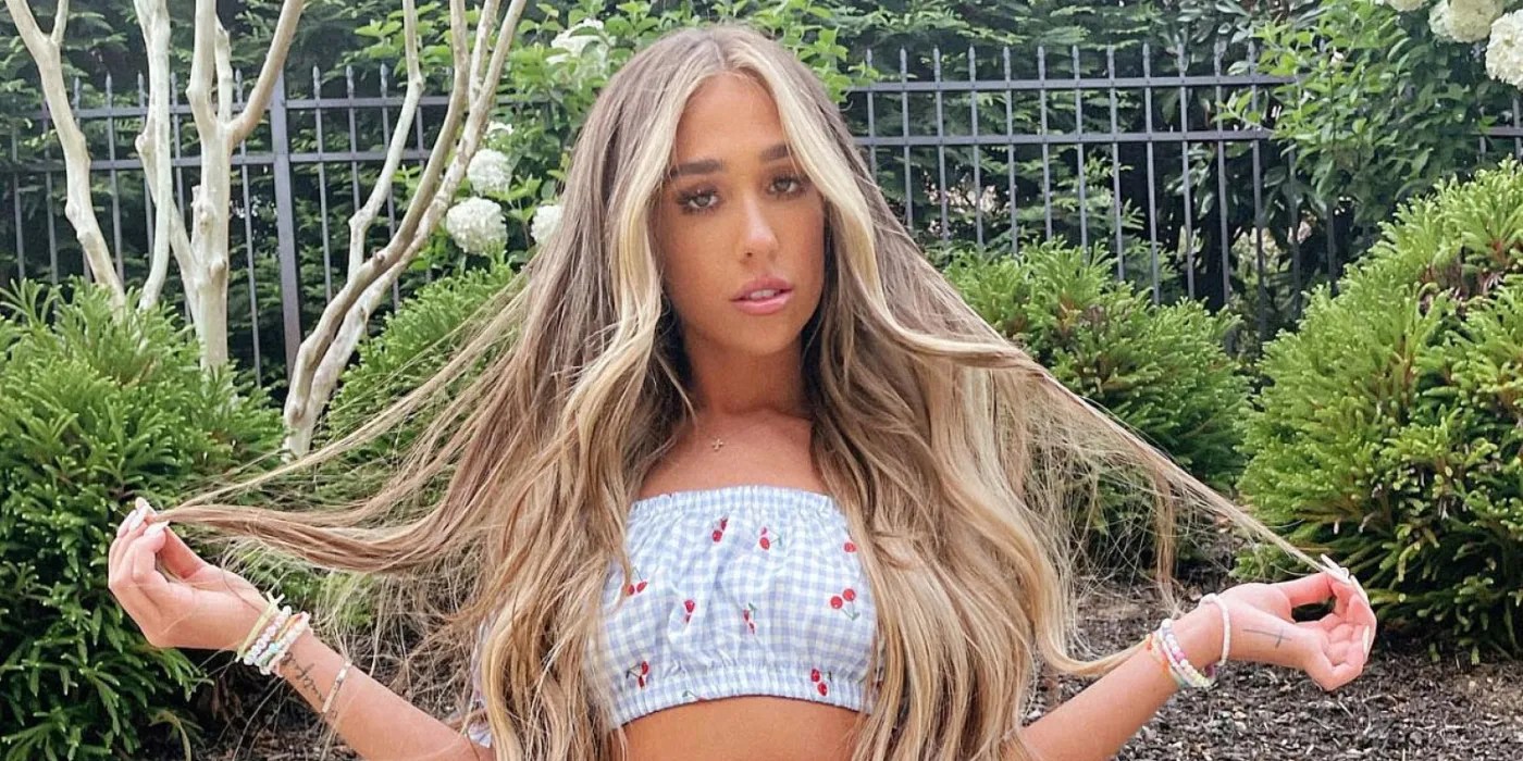 Ariana Bienrmann posing for a picture.