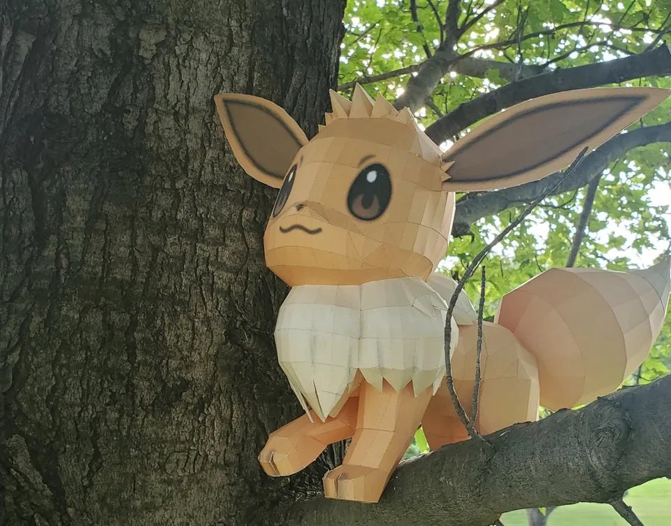 Papercraft Eevee photograph