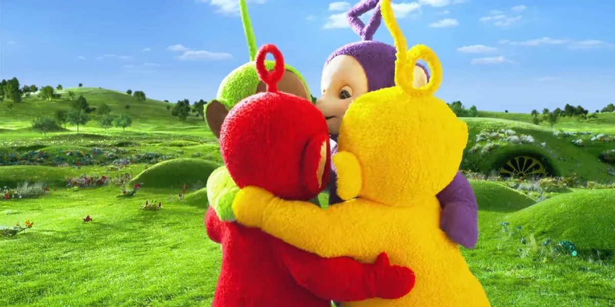 Teletubbies all gather for a Big Hug