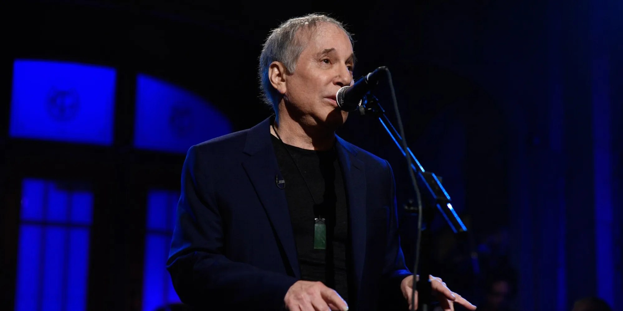 Paul Simon performing on SNL