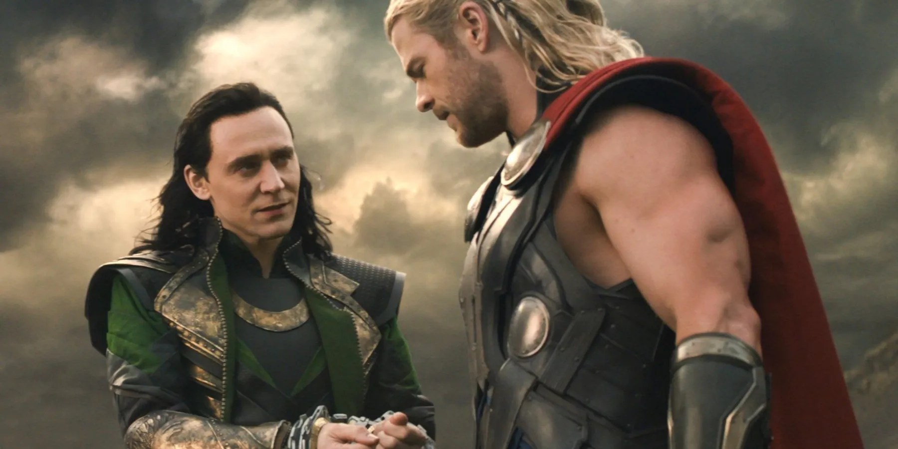 Loki-and-Thor-in-Thor-The-Dark-World