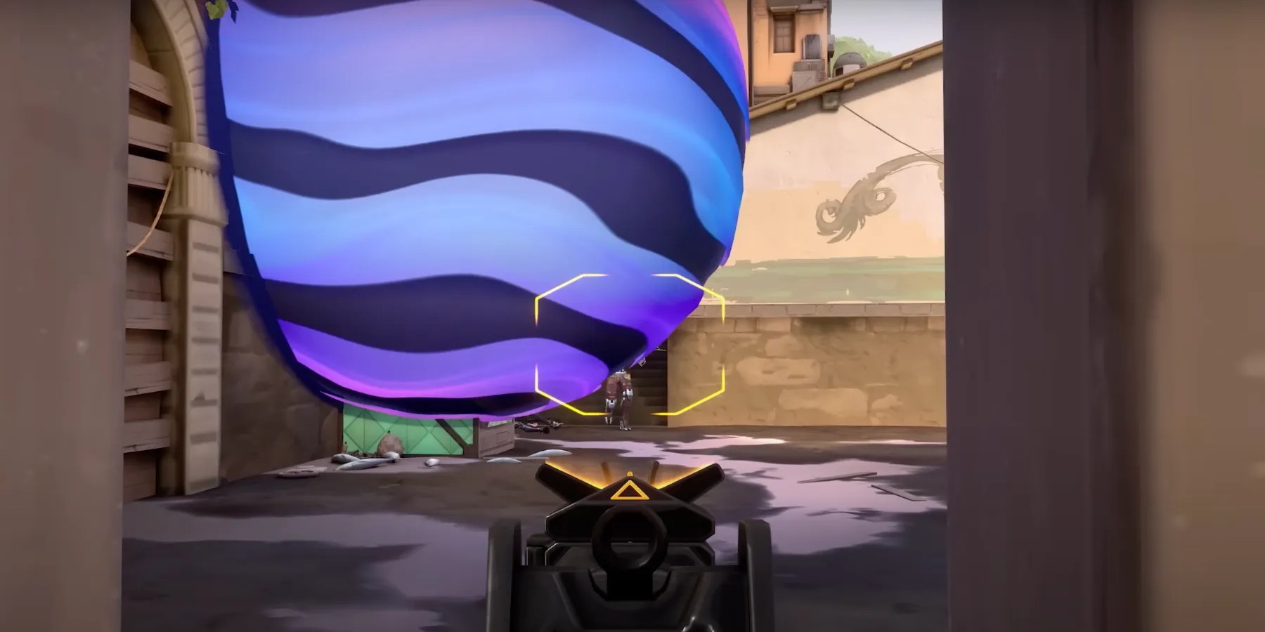 Clove using a one-way smoke to defeat other Valorant Agents