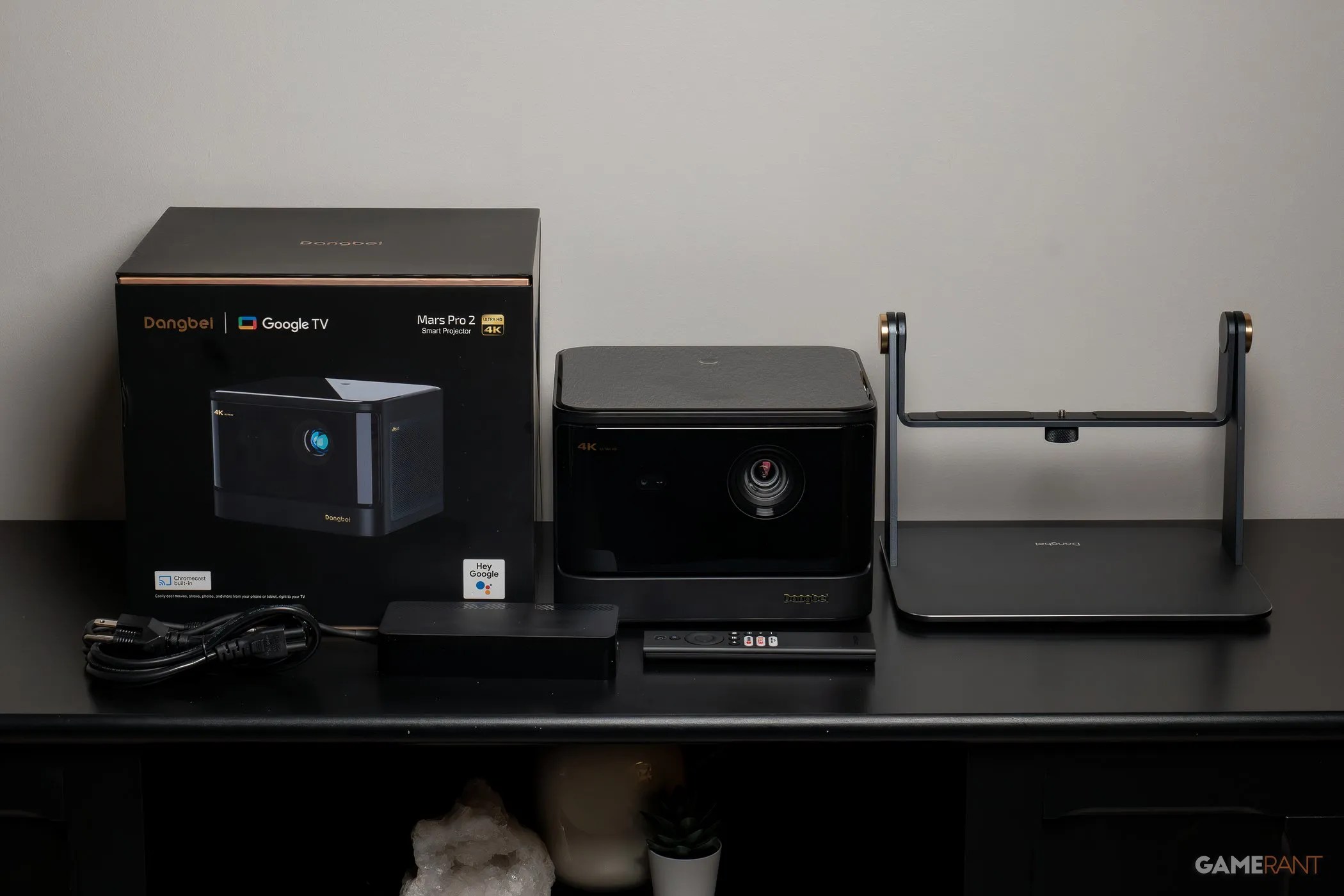 the-dangbei-mars-pro-2-projector-with-accessories-and-box