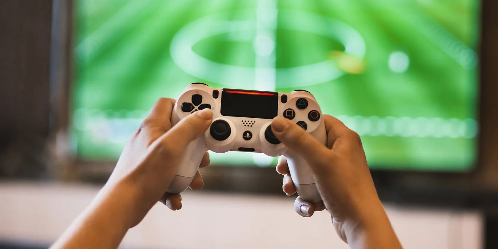 7 Reasons Why Console Gaming Is Better Than PC Gaming 7 Reasons Why Console Gaming Is Better Than PC Gaming