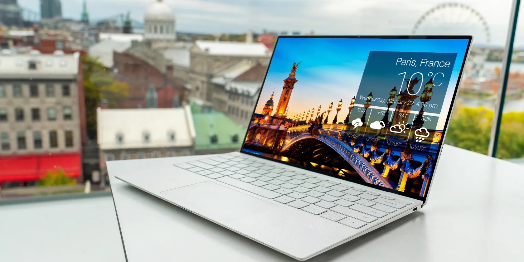 Windows PC showing a stunning background