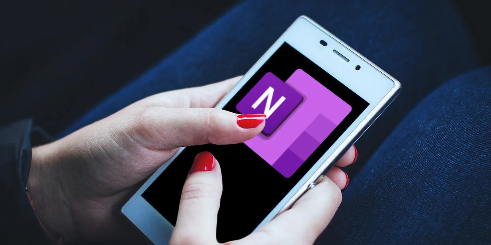 OneNote logo inside Sony Android Phone