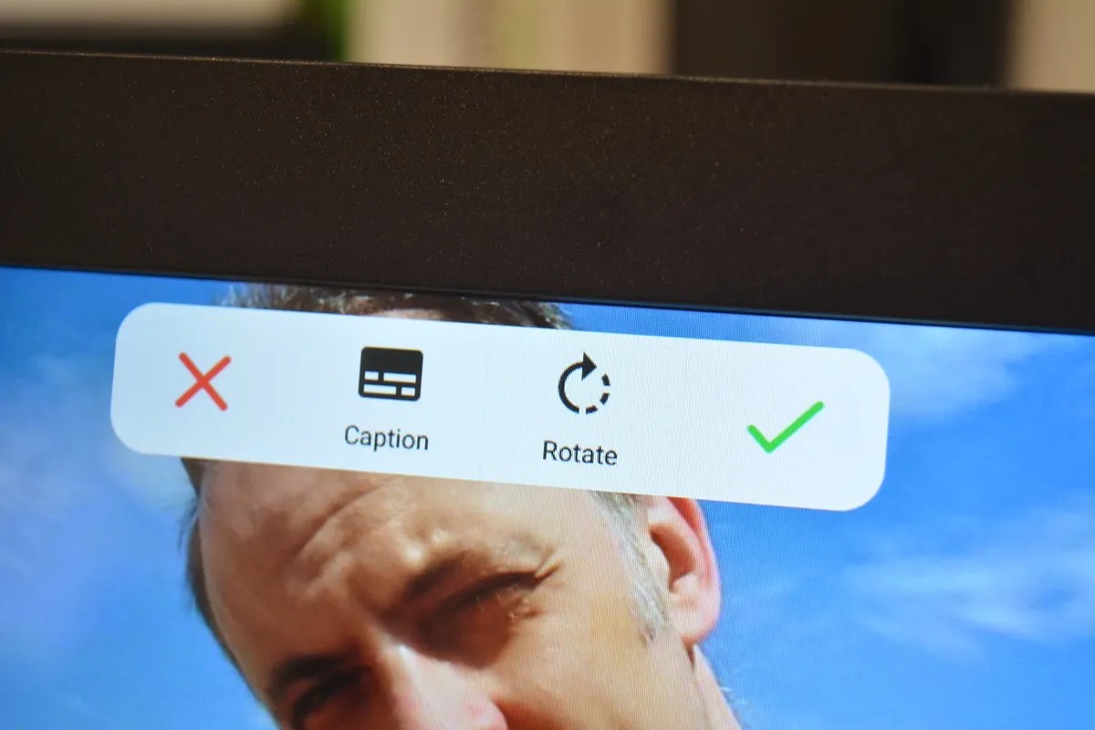 Thought Wi-Fi Photo Frames Were Dead? Frameo Doesn't Think So