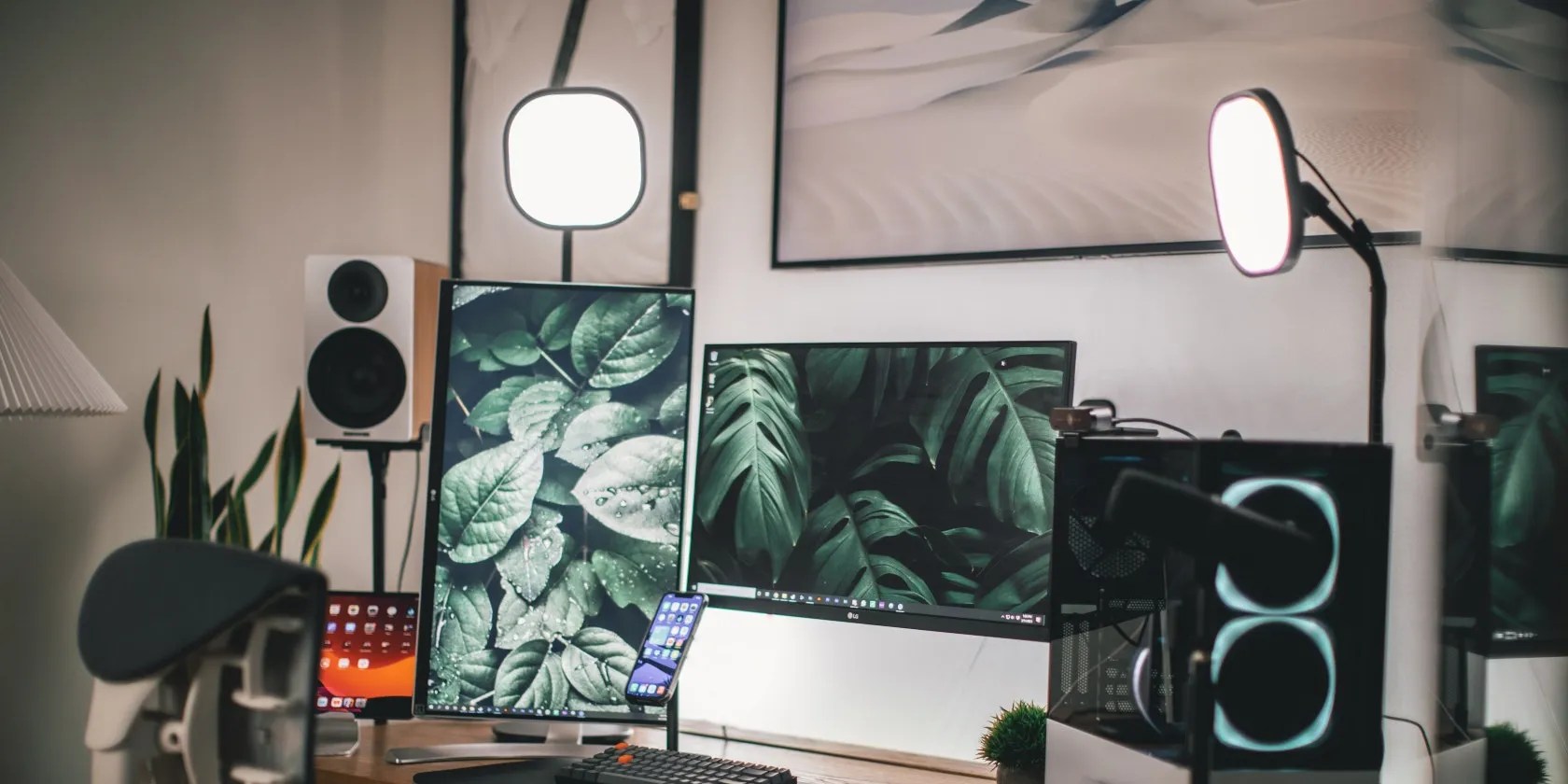 Desktop PC with multiple monitors