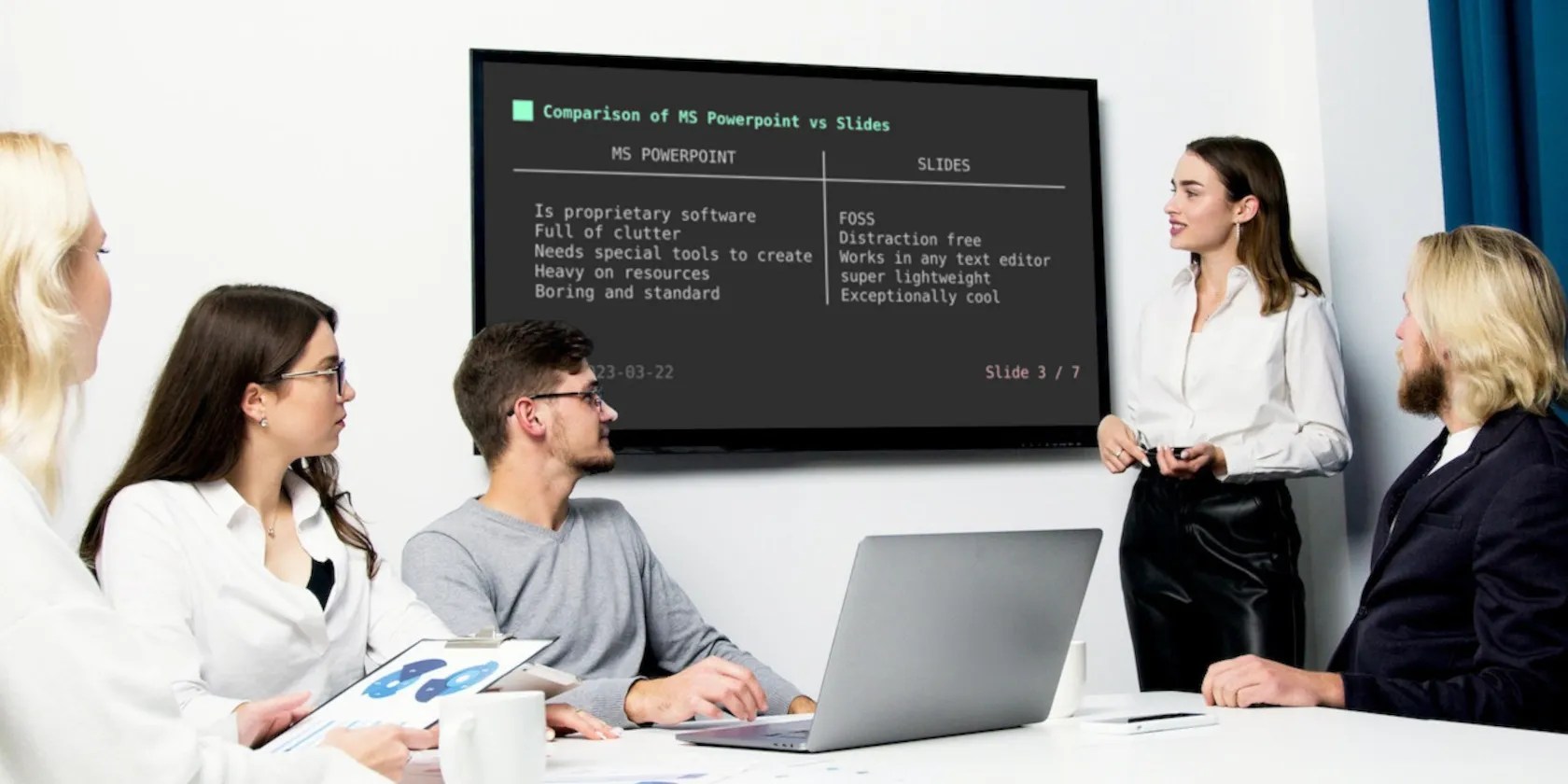 comparison of ms powerpoint against slides slideshow