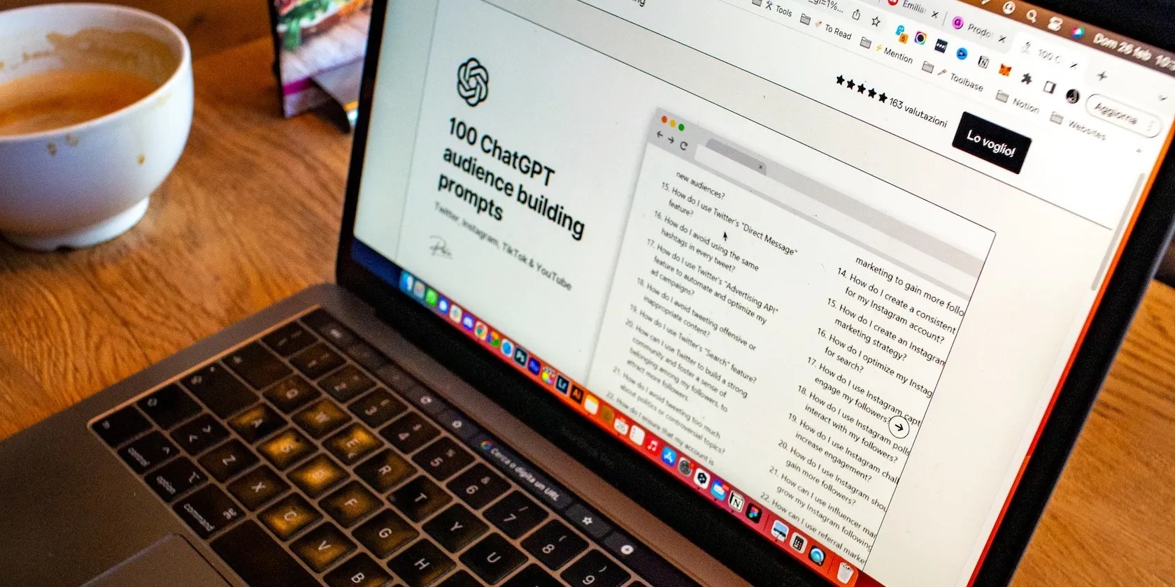 A Website Showing 100 Audience Building ChatGPT Prompts