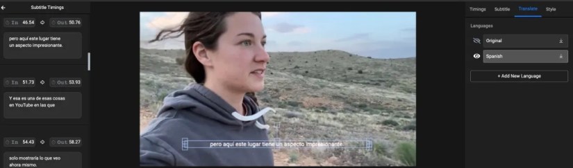 Subtitles in Spanish explainging what&rsquo;s happening on the screen