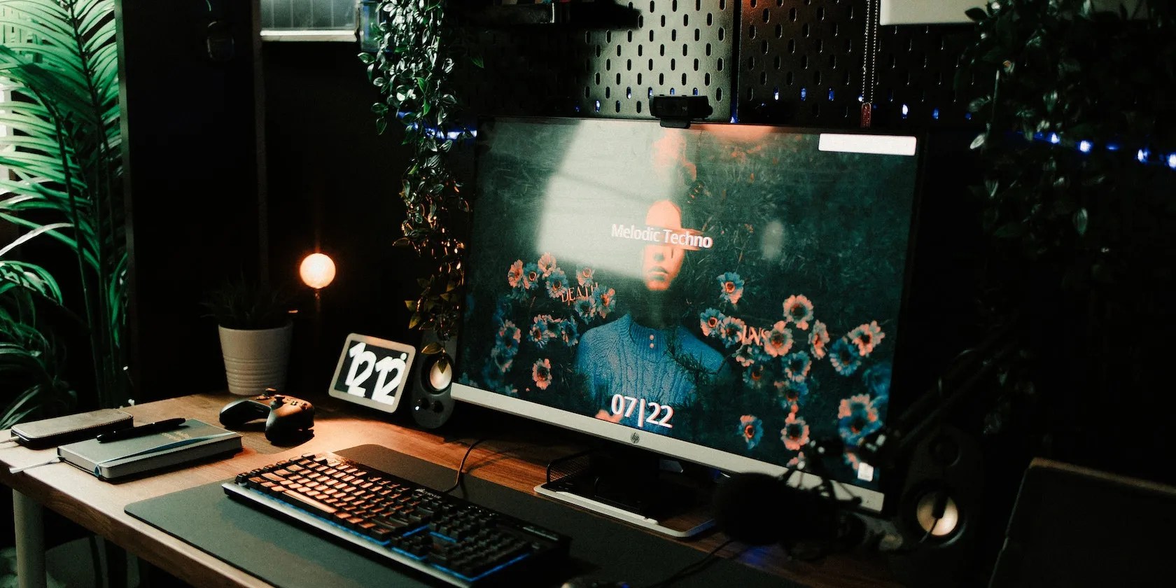 A workspace with a desktop