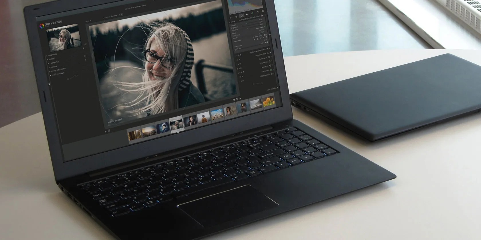 6 Reasons Why Linux Phones and Laptops Aren't Cheap