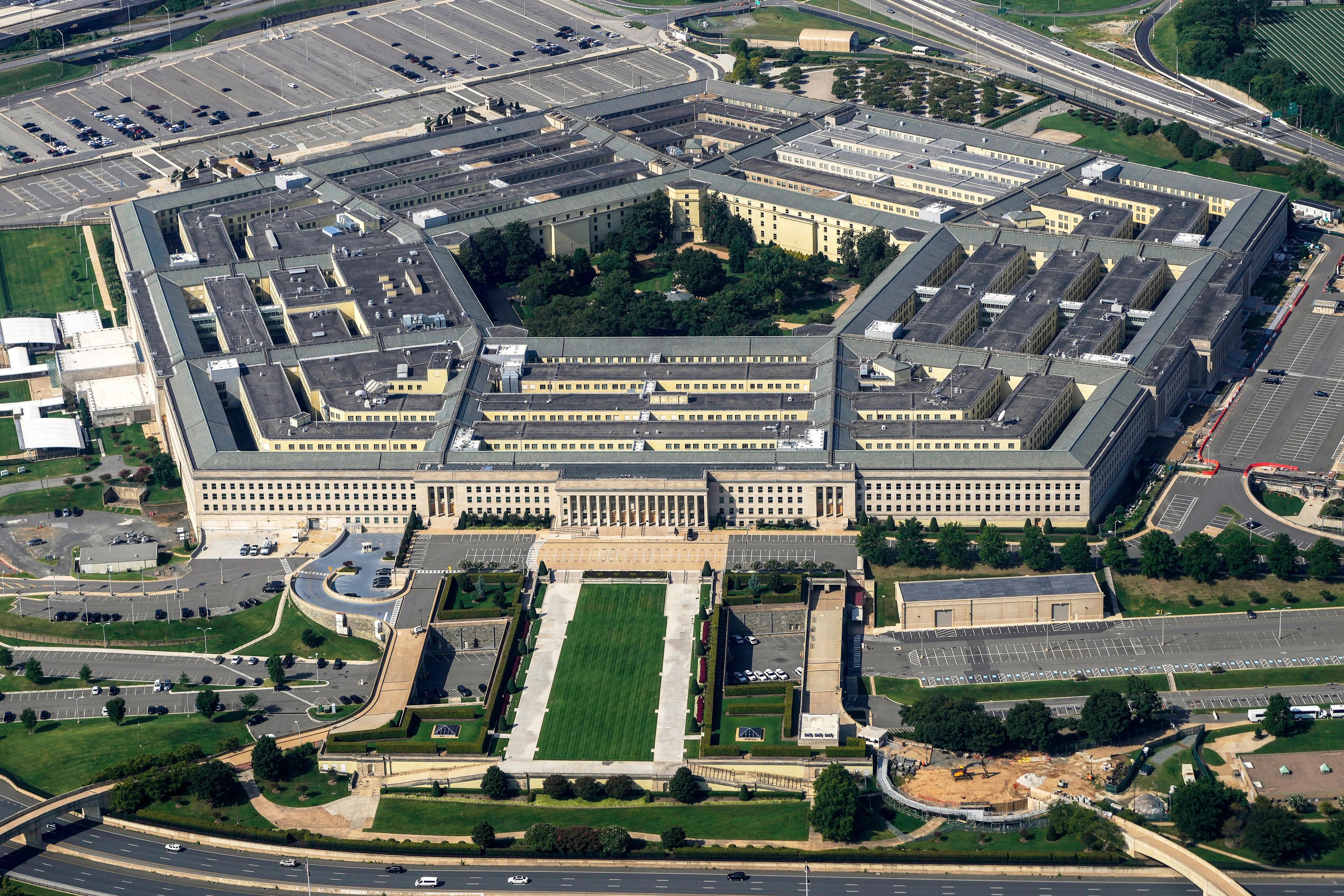 Judge Orders Pentagon to Lift Policy that Journalists Be Accompanied by an Escort