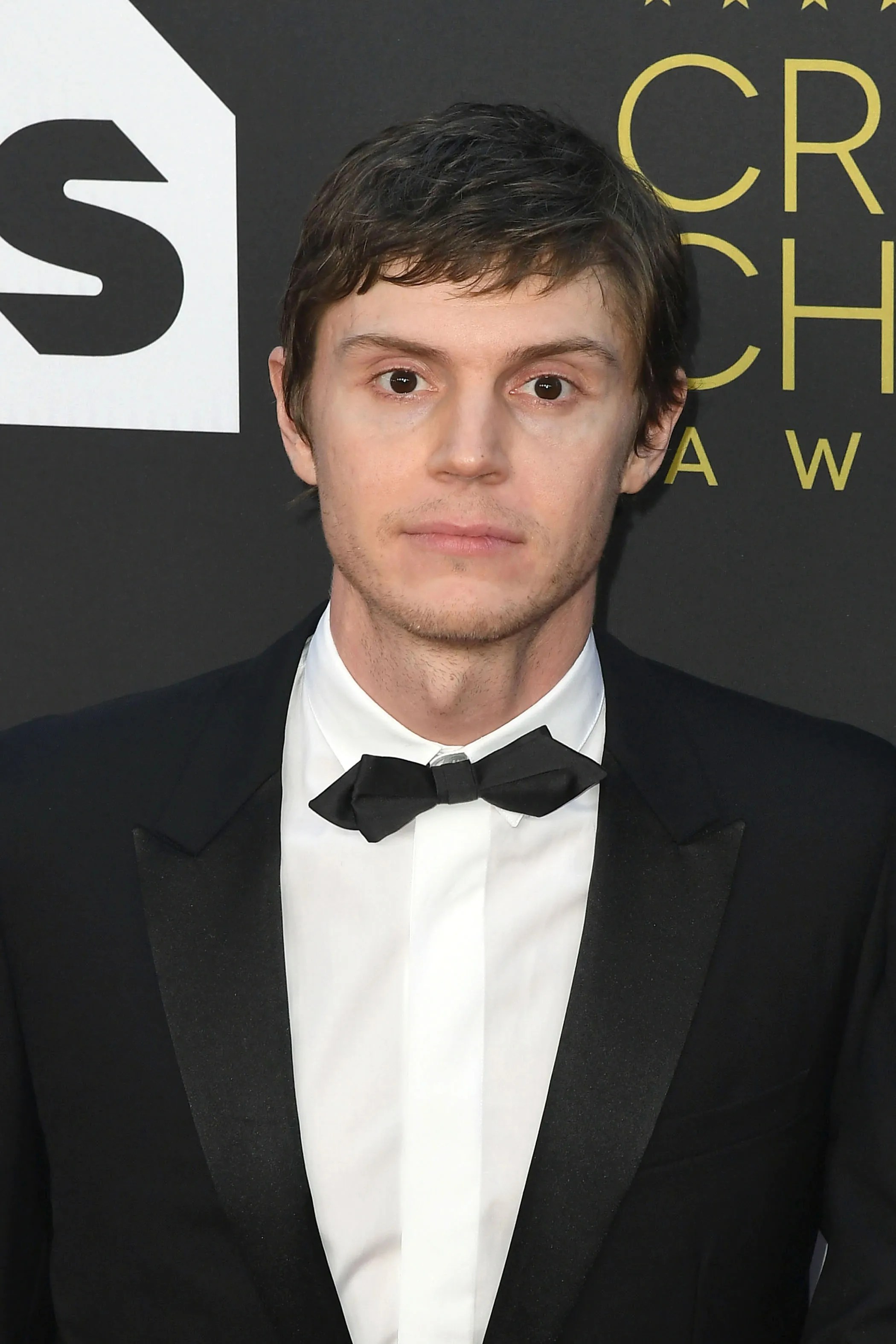 Evan Peters