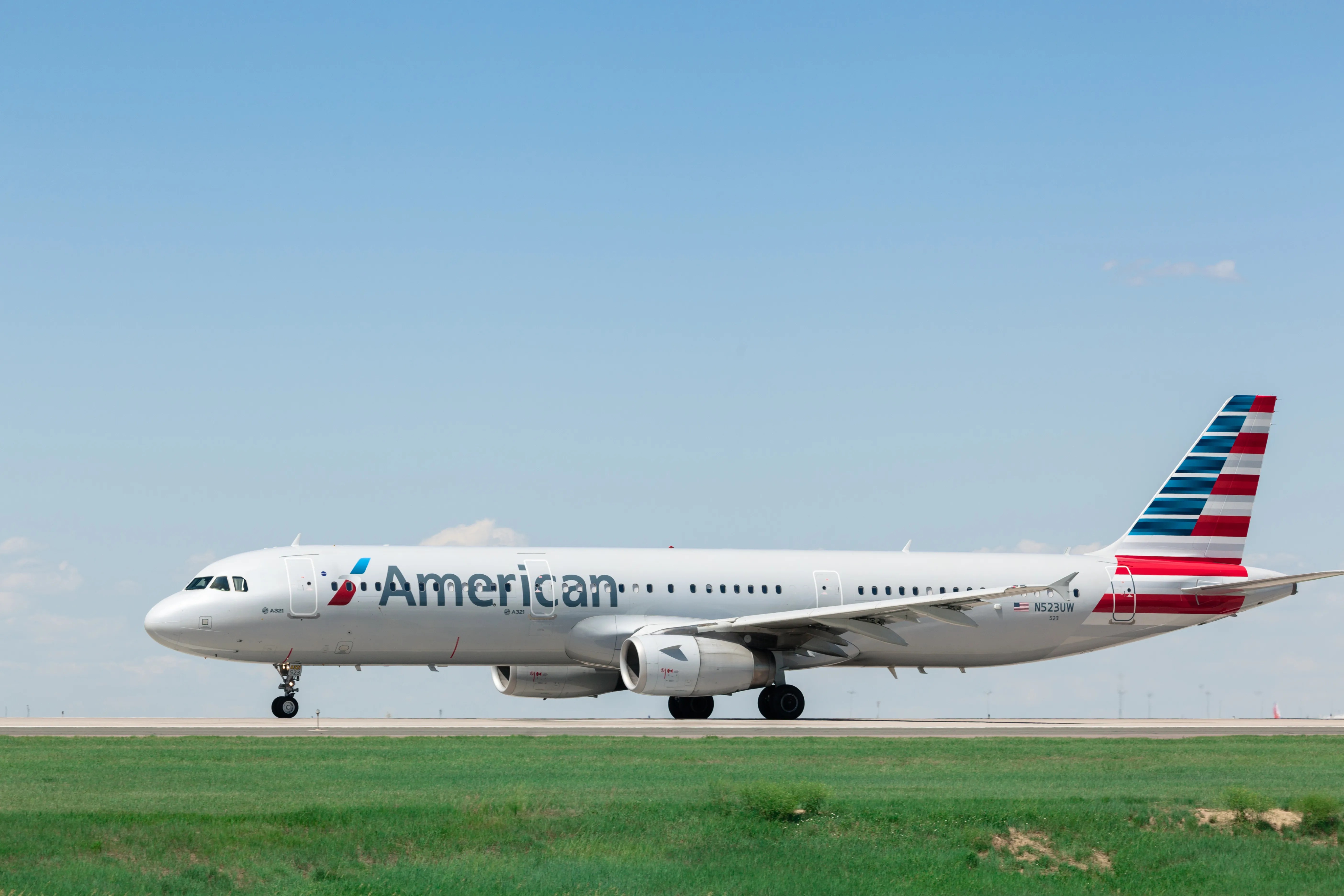 Ouch American Airlines Food Cart Hits A Passenger In The Head