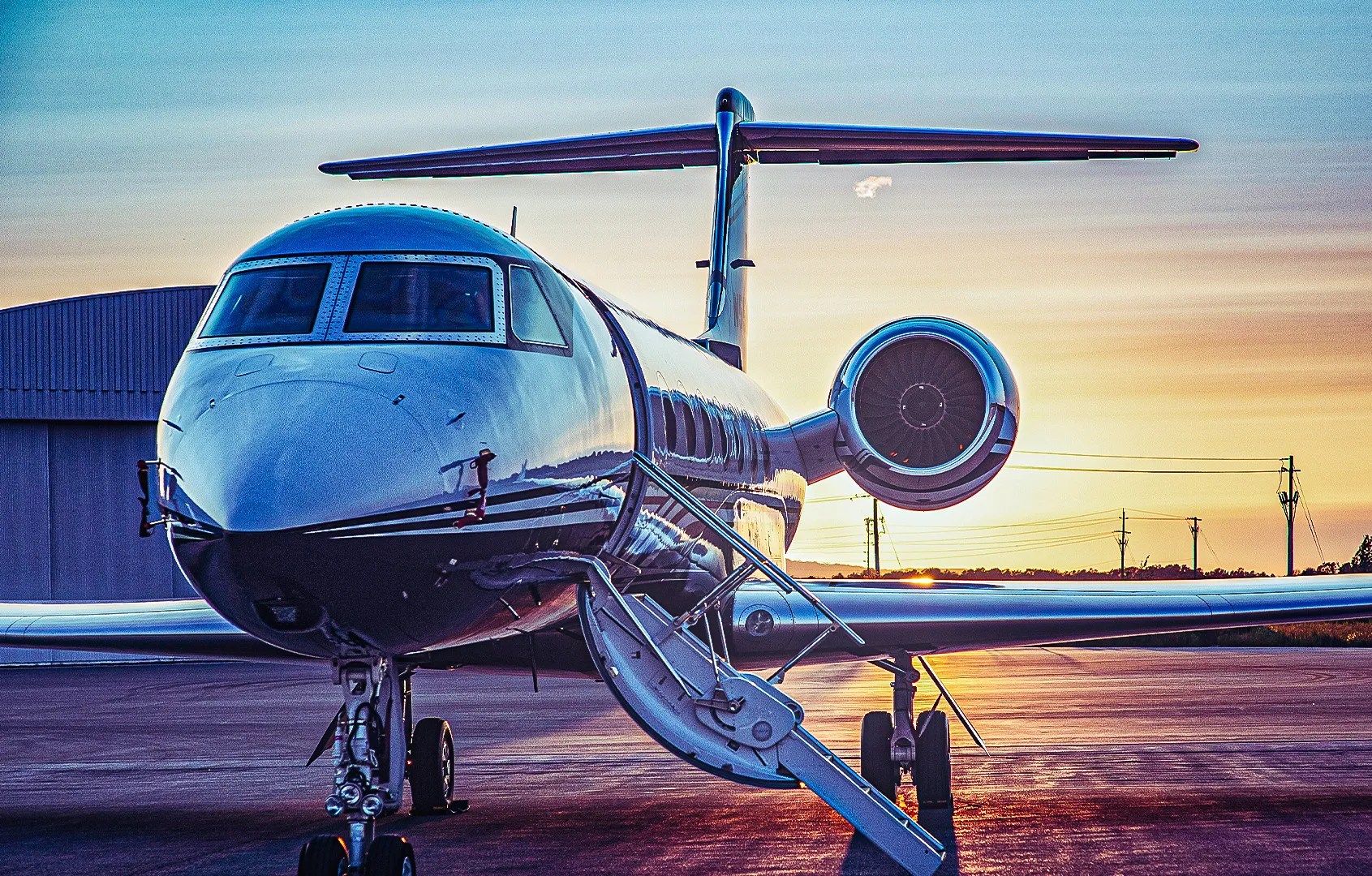 How Cabin Crew Relaxation & Sleep On Personal Jets