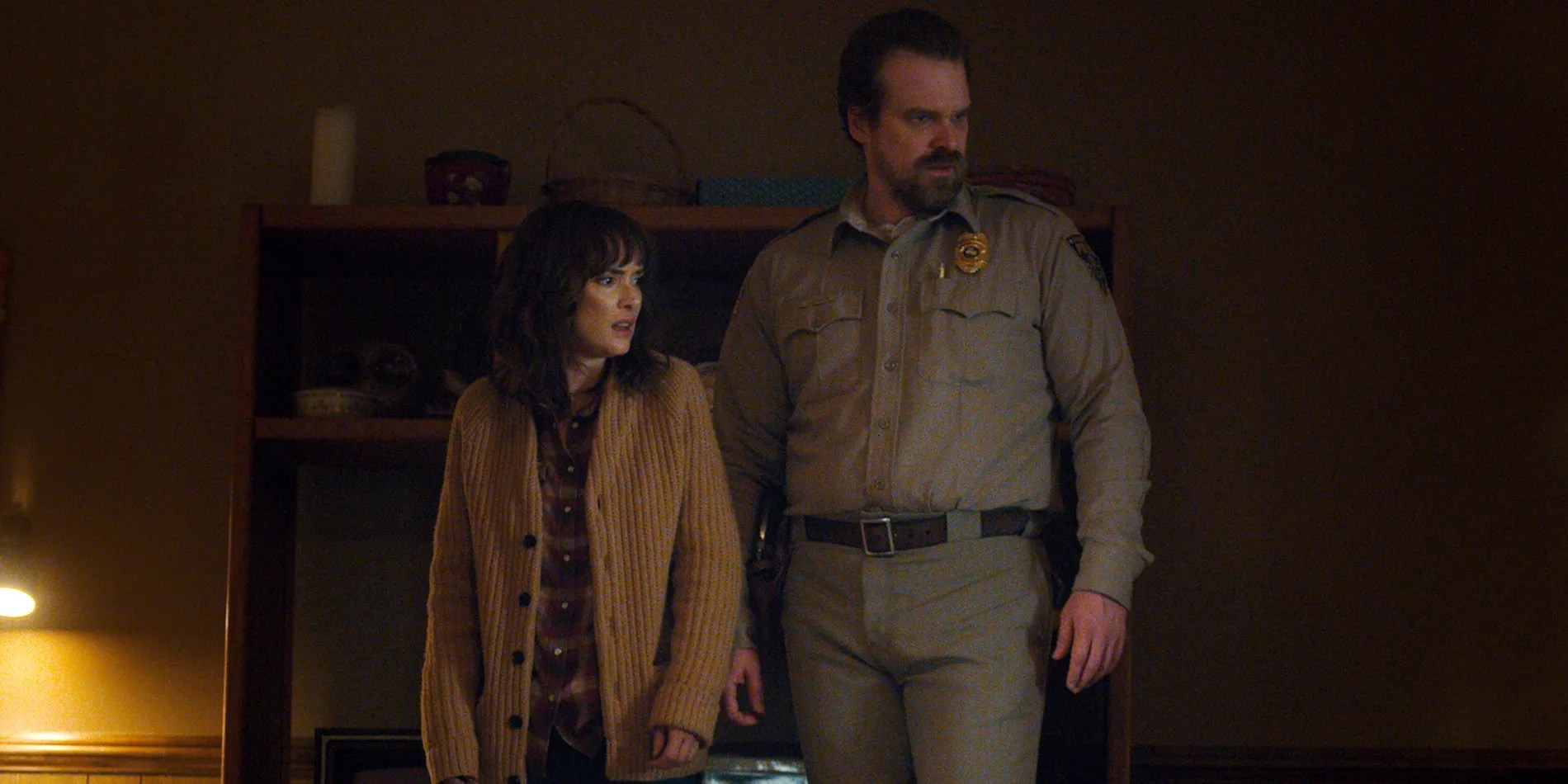 Stranger Things Hopper/Joyce Romance Possible Screen Rant