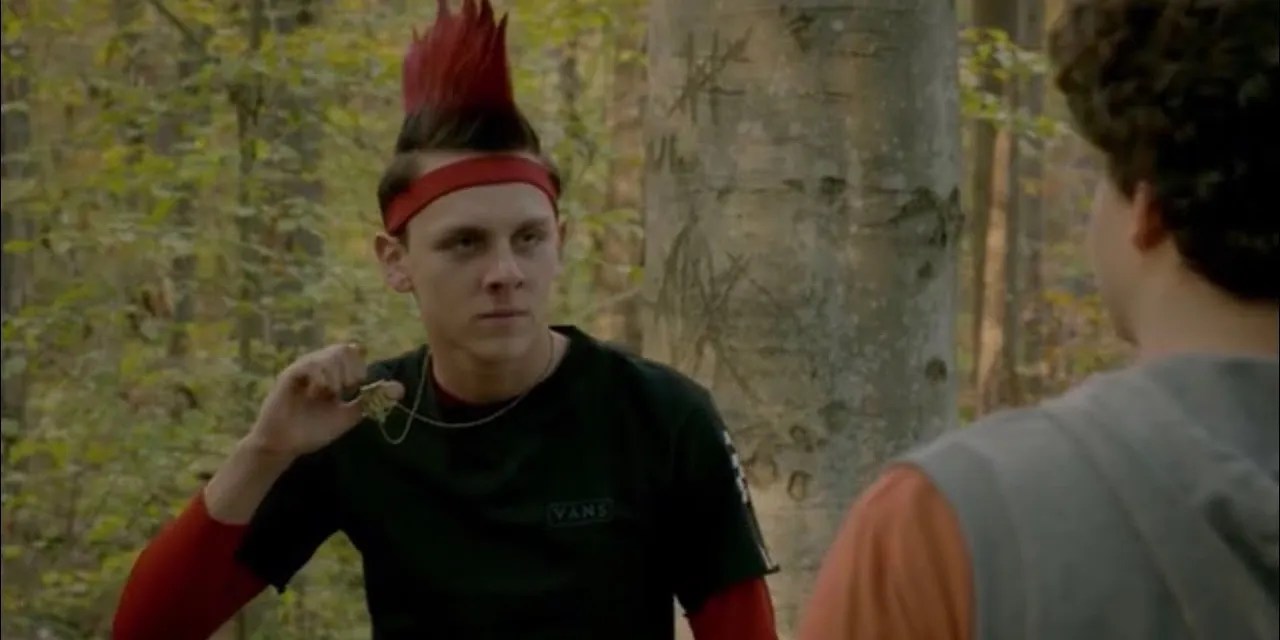 Cobra Kai 5 Times Hawk Was A Hero (& 5 Times He Was A Villain)