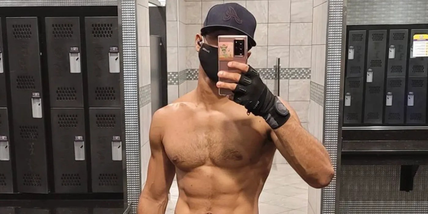 The Family Chantel Pedro Jimeno Flaunts Muscles In New Face Mask Selfie
